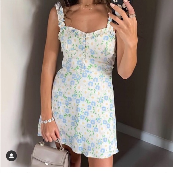 Zara floral satin dress bloggers fav - Picture 4 of 16